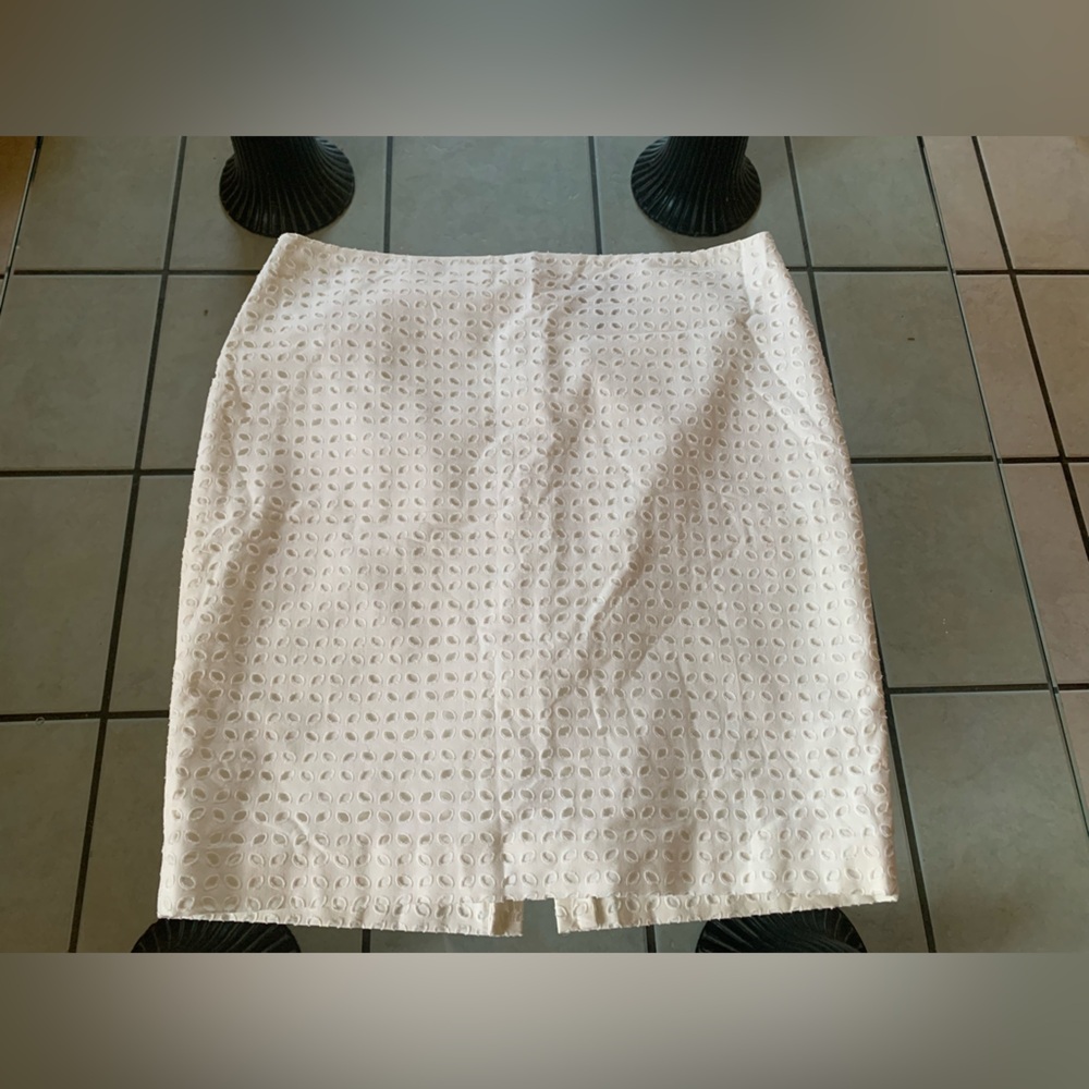 White Eyelet Pencil Skirt by Josephine
